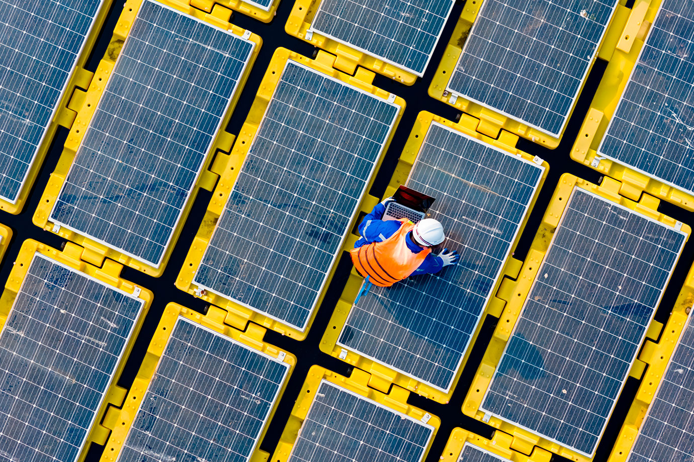 floating-solar-panels-providing-renewable-energy-2024-02-19-19-06-31-utc